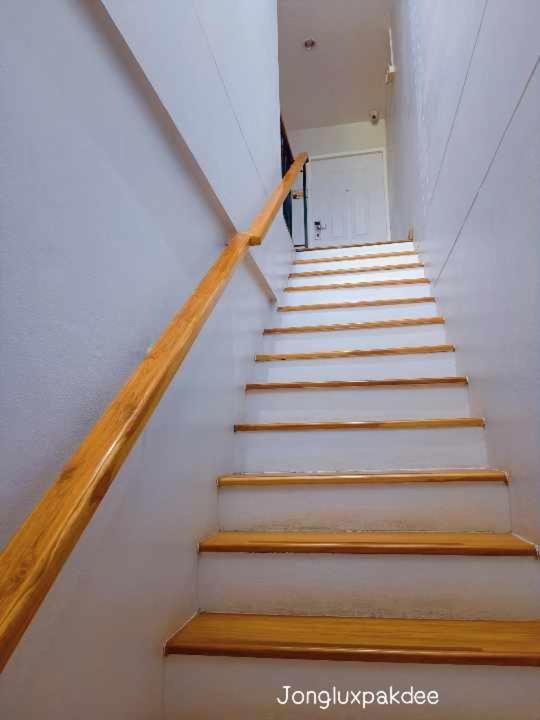 Jong Lux Pak Dee Bed & Breakfast Uttaradit Exterior foto