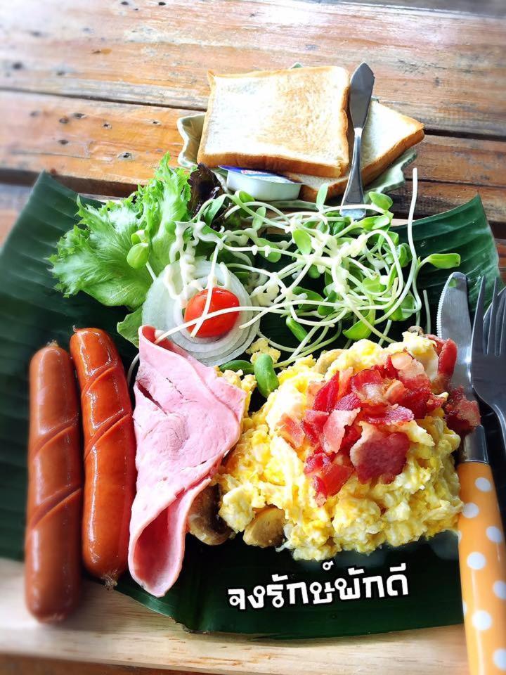 Jong Lux Pak Dee Bed & Breakfast Uttaradit Exterior foto