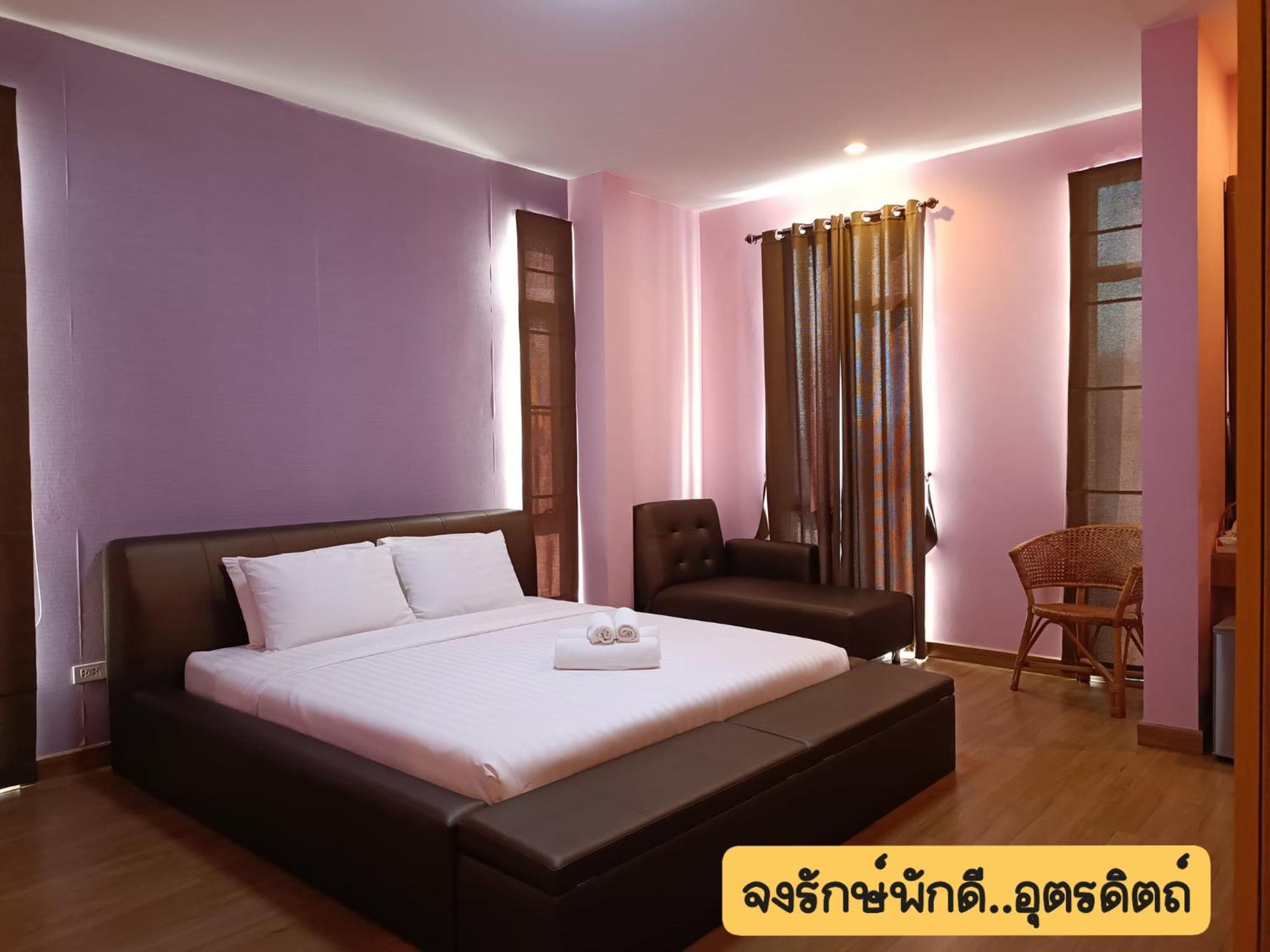 Jong Lux Pak Dee Bed & Breakfast Uttaradit Exterior foto