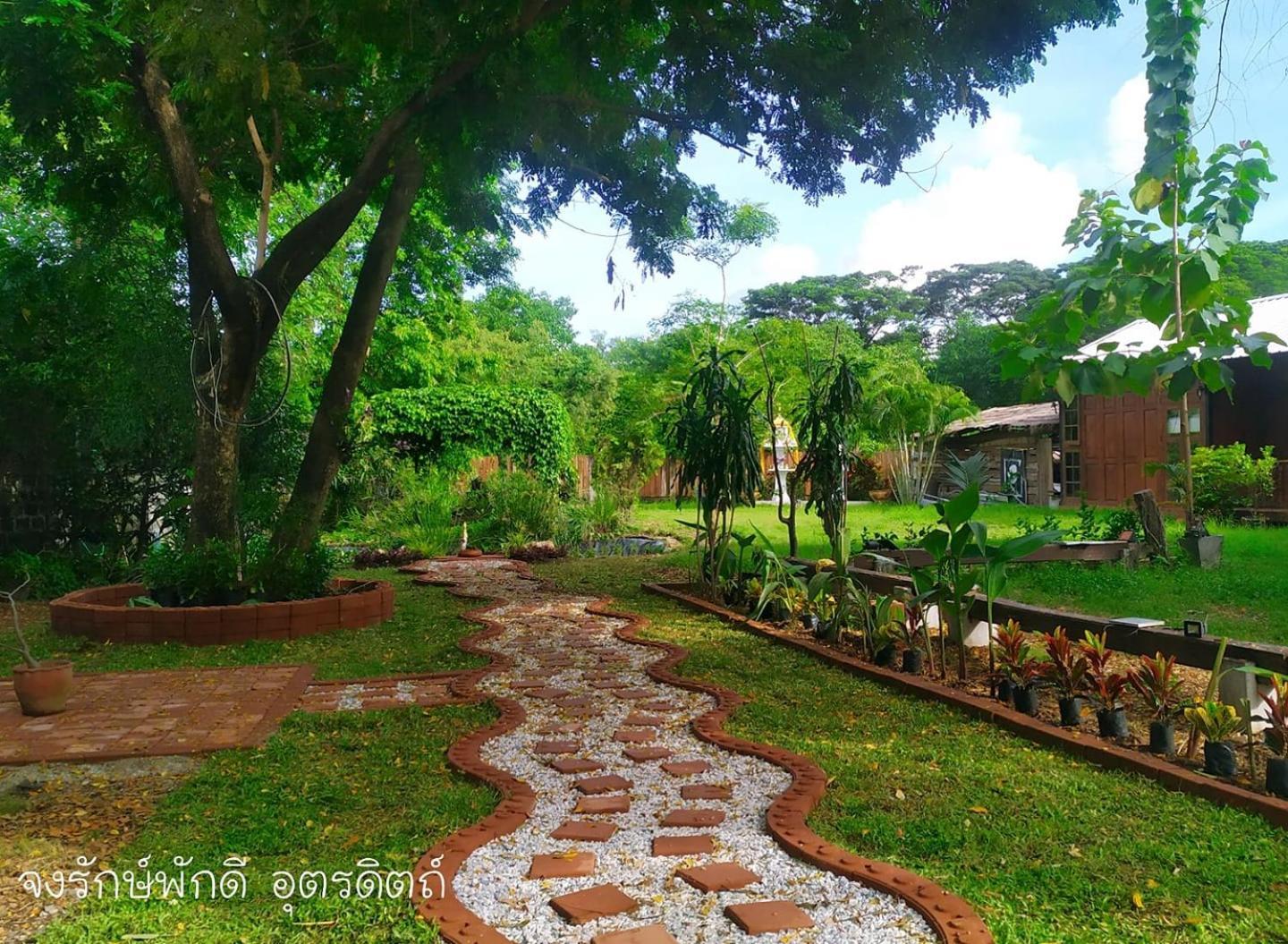 Jong Lux Pak Dee Bed & Breakfast Uttaradit Exterior foto