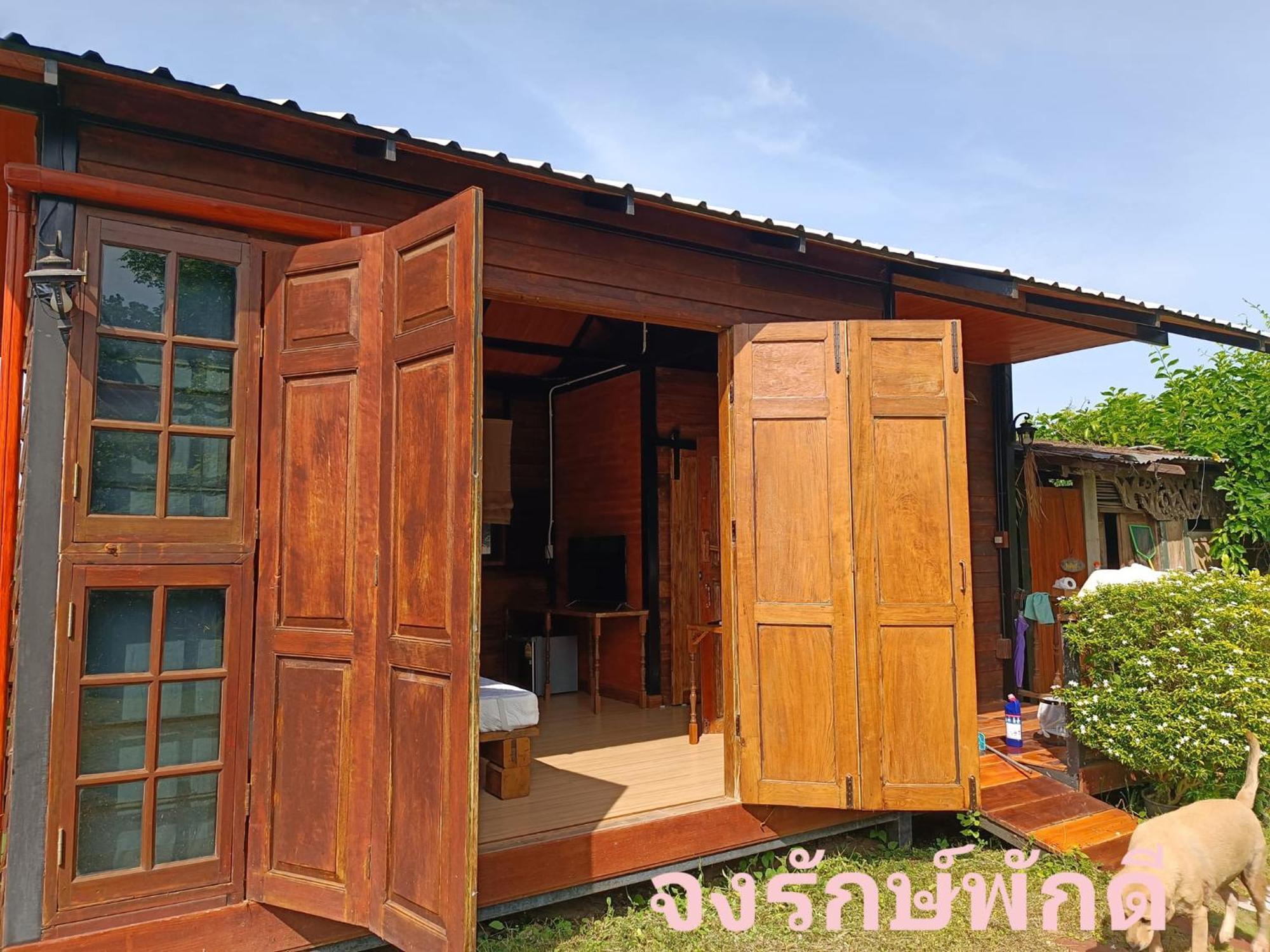 Jong Lux Pak Dee Bed & Breakfast Uttaradit Exterior foto