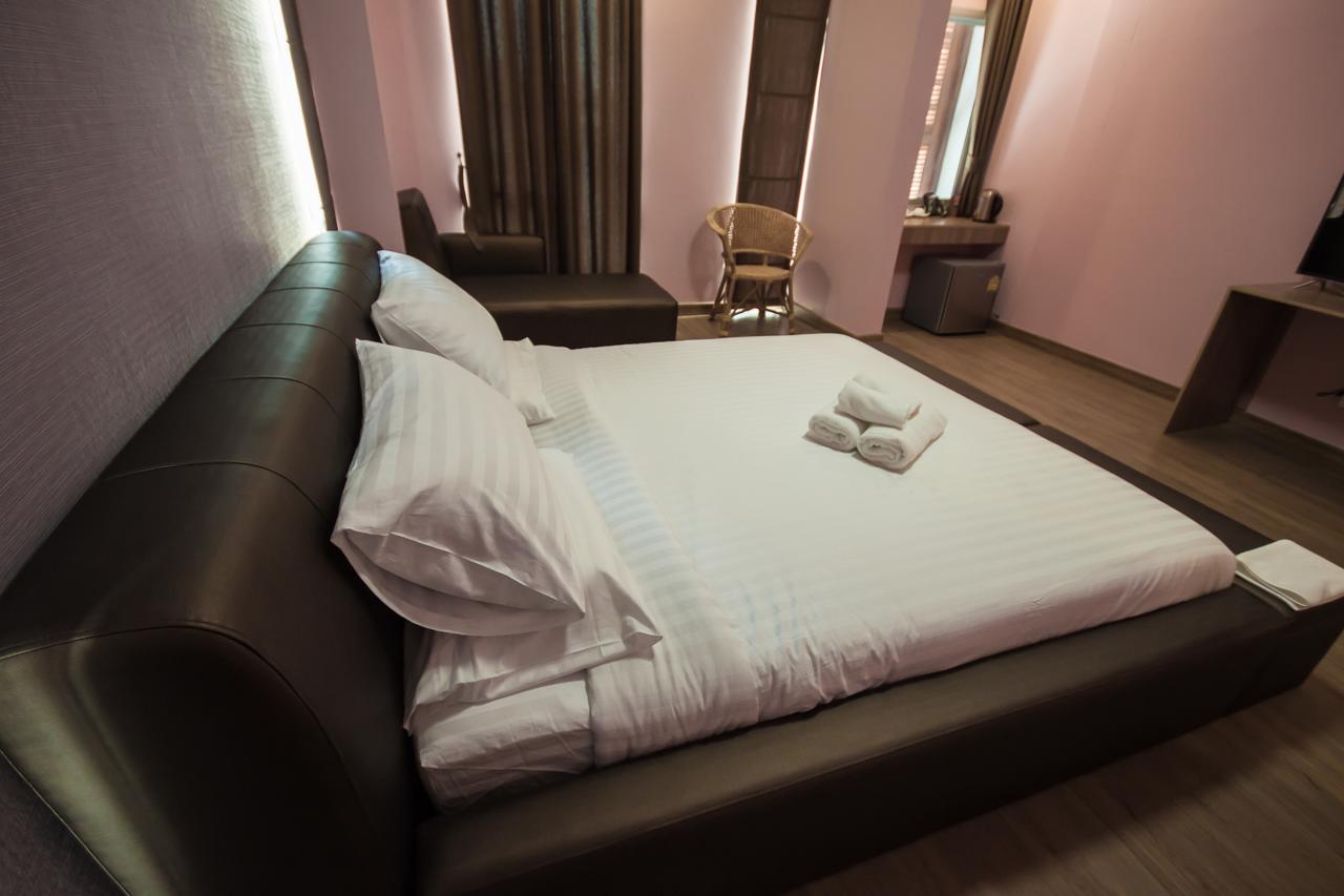 Jong Lux Pak Dee Bed & Breakfast Uttaradit Exterior foto