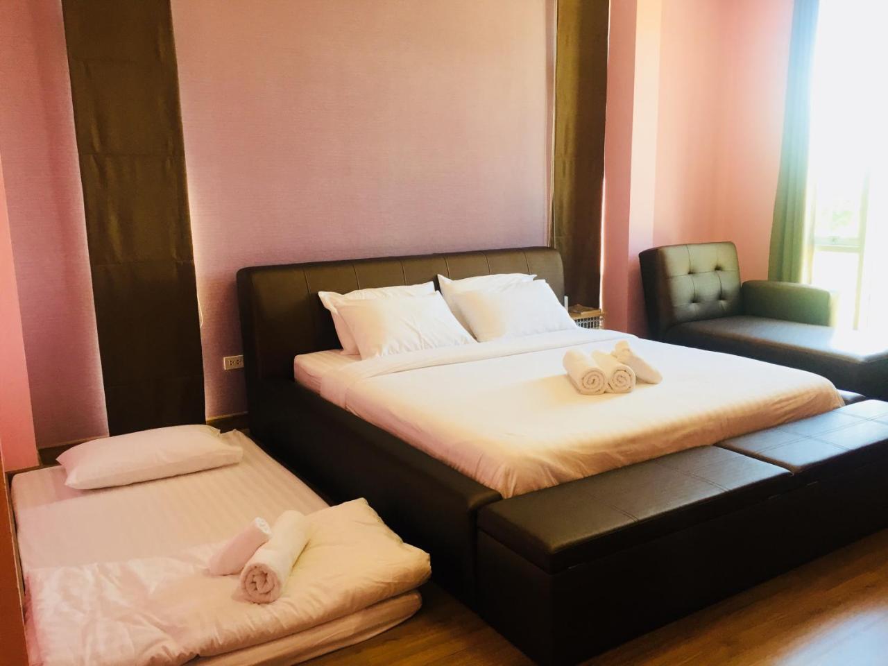 Jong Lux Pak Dee Bed & Breakfast Uttaradit Exterior foto